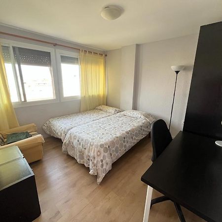 City Views-Room 2 People Shared Flat Valencia Exteriör bild
